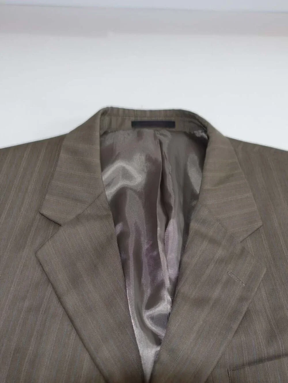 Kilburne and Finch Men's 3 Button Suit Size 46 Long 38 x 28 Brown Wool Striped